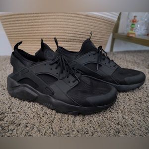 Nike Air Huarache - black